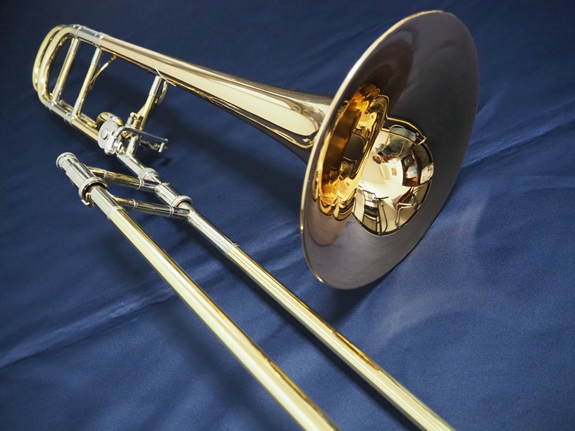 演奏可能　テナートロンボーン ヤマハ カスタム ジャンク品　ソフトケース付き 高額買取実施中!!】YAMAHA Xeno YSL-882U テナーバストロンボーン